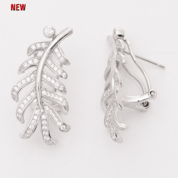 Серьги с фианитом из серебра